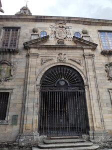 Entrada a Igrexa de San Domingos de Bonaval